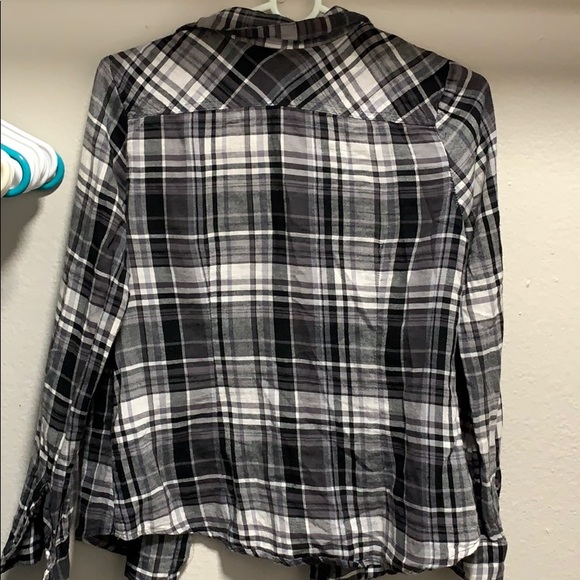Black flannel shirt - Picture 2 of 3
